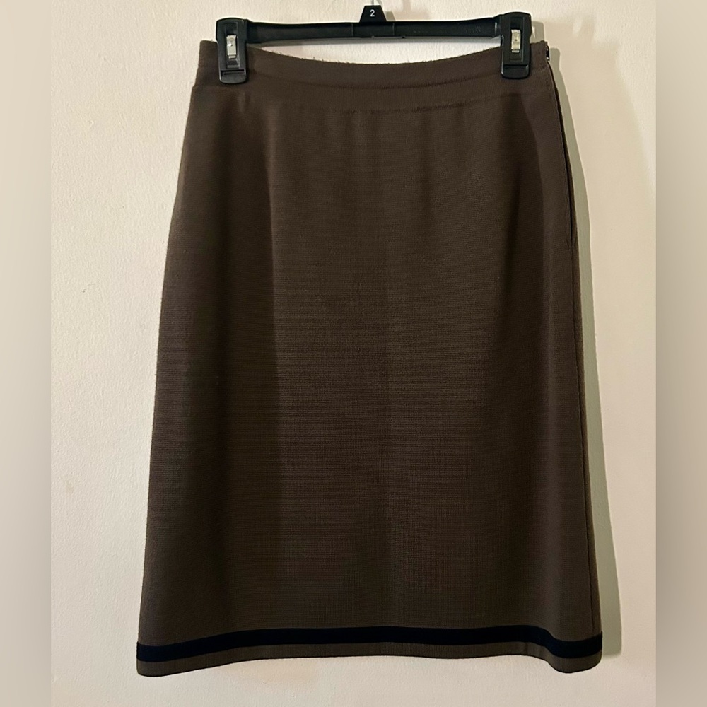 100% Italian Merino Wool Brown Skirt
